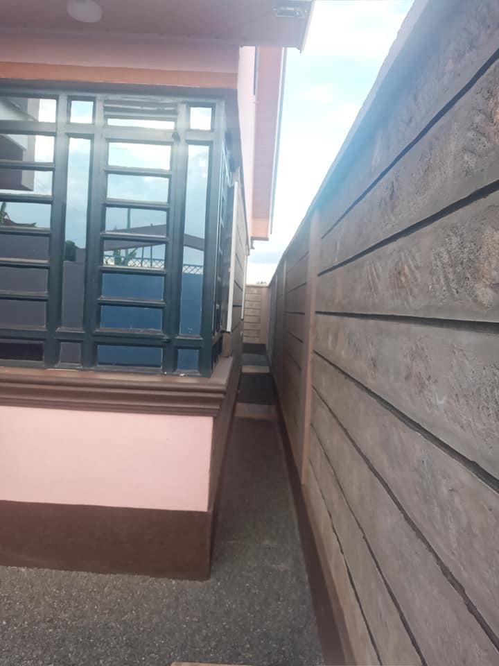 3 bedroom house in a gated community for sale along Kenyatta road