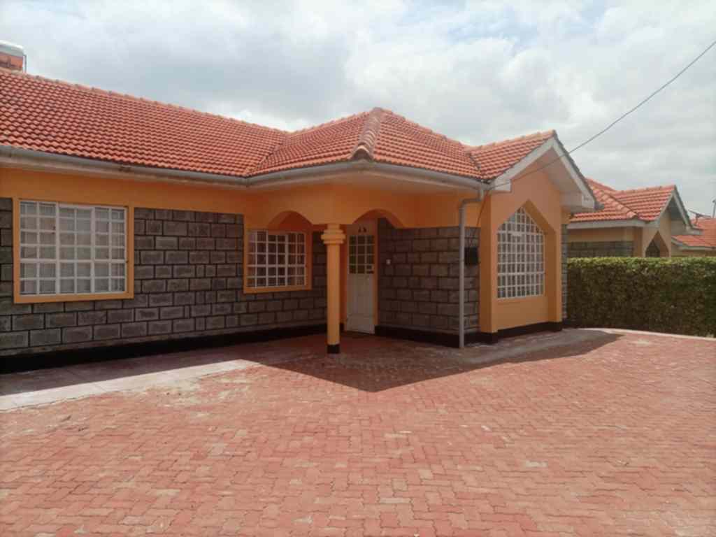 3 bedroom bungalow for sale in Kitengela