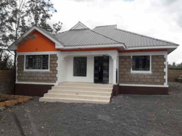 3 bedroom bungalow with sq for sale in Ongata Rongai