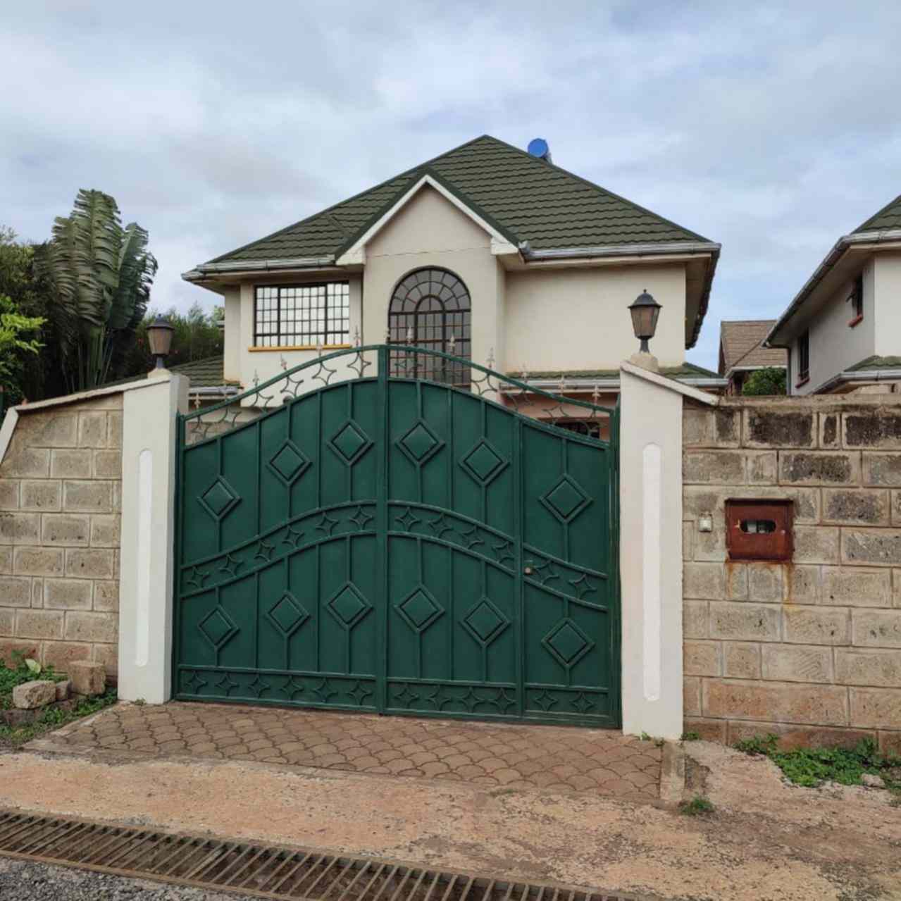 4 bedroom mansion for rent in Ruiru Town