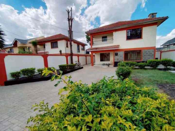 4 bedroom townhouse plus dsq for rent in Syokimau