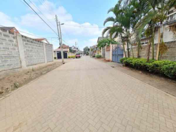 Gated estate residential plot for sale in Safari park Nairobi