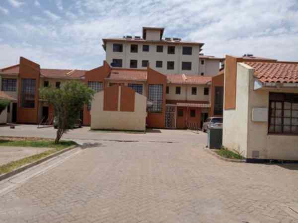 Lone View estate Syokimau 3 bedroom with sq for sale