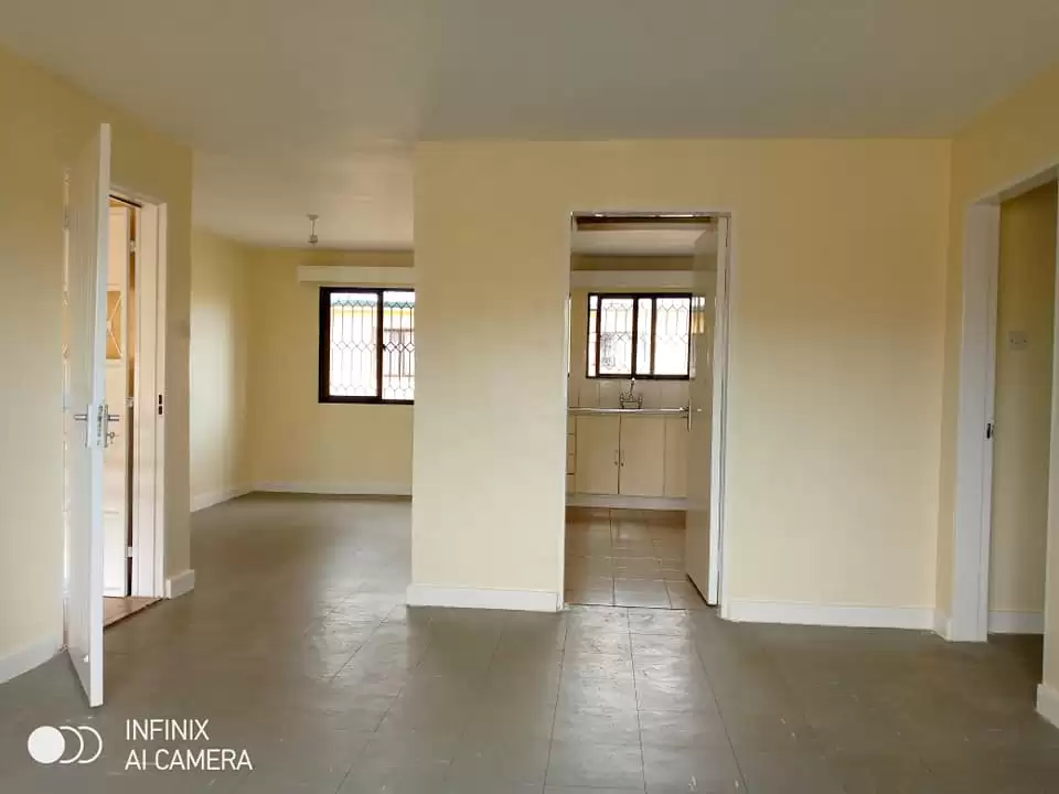 3 bedroom apartment for rent in Nyayo estate Image