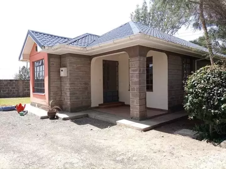 3 bedroom bungalow for sale in Kitengela Image