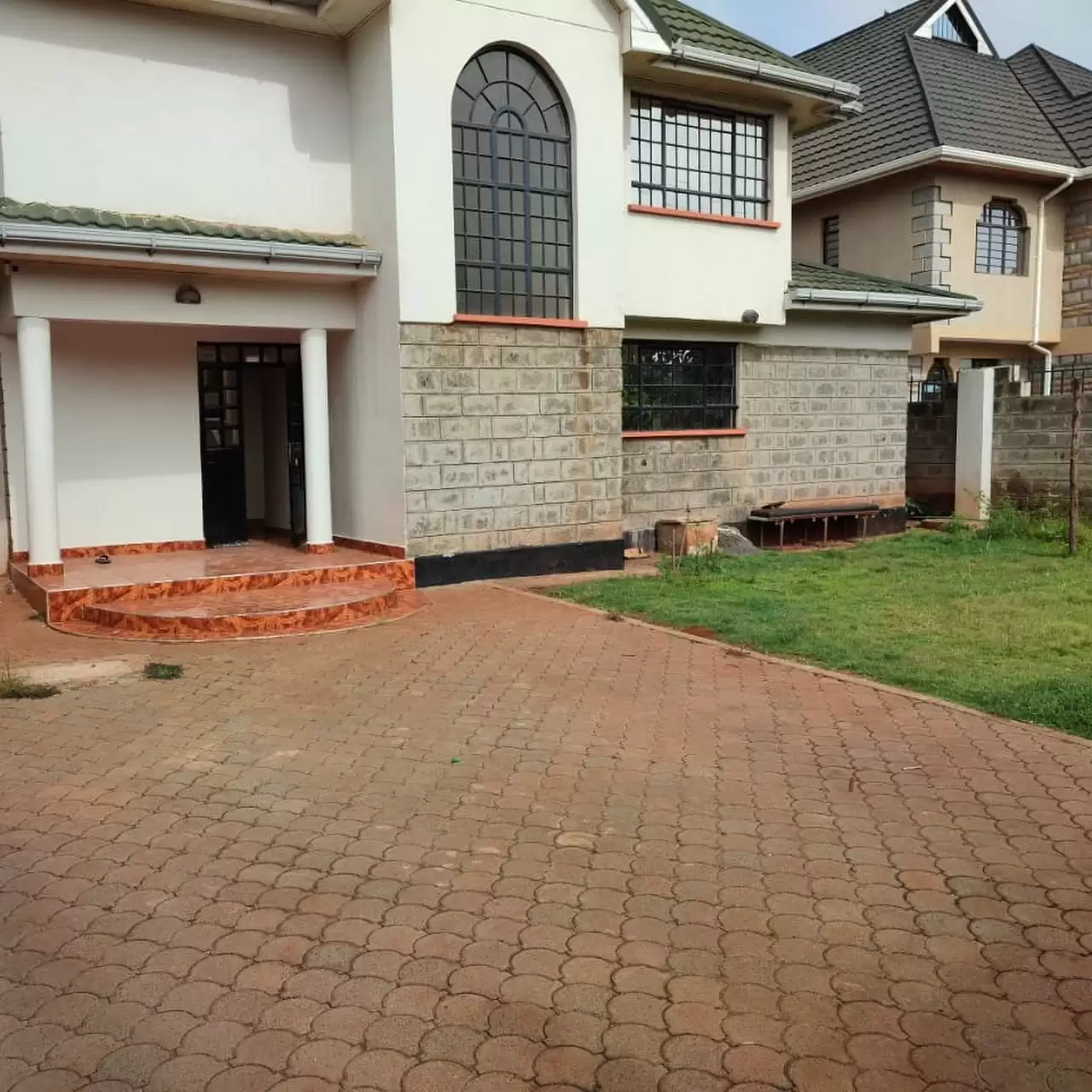 4 bedroom mansion for rent in Ruiru Town Image