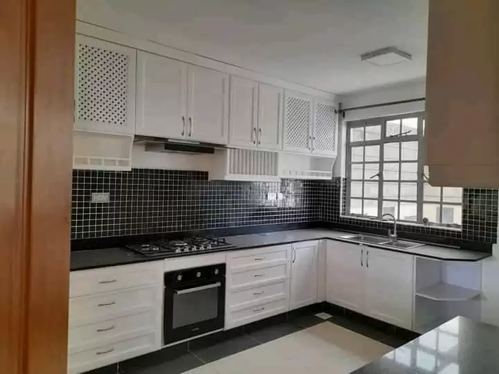 5 bedroom gated community townhouses for rent in Kitengela Image