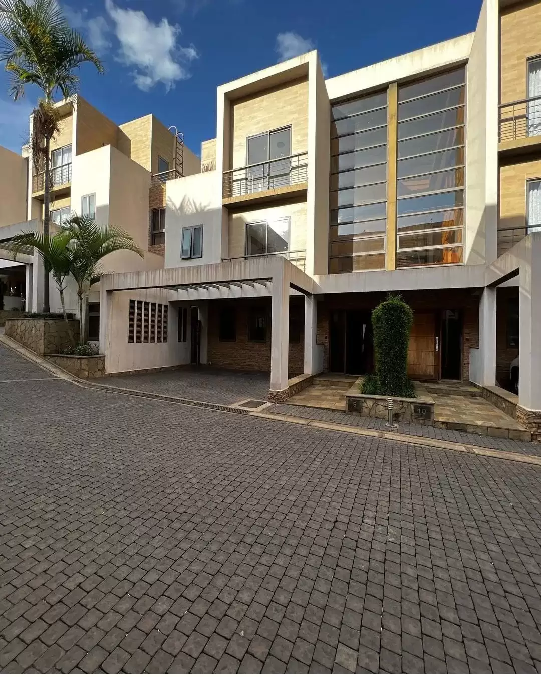 5 bedroom townhouse for sale or rent in Kileleshwa Image