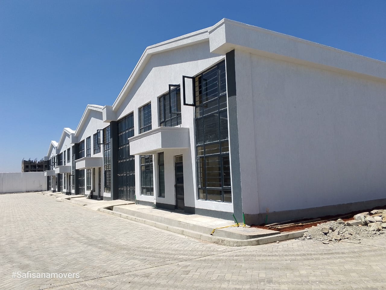 GODOWNS /WAREHOUSE FOR  RENT RUAI Eastern Bypass