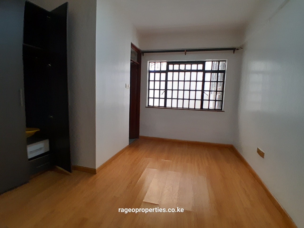 high quality 2 bedroom mini-apartment to let in karen Image