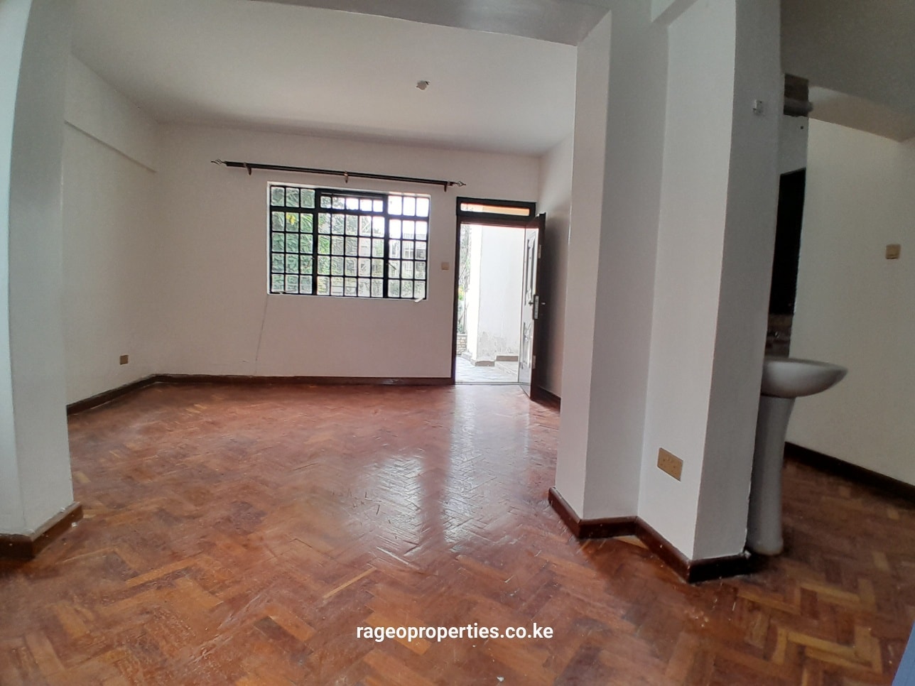 high quality 2 bedroom mini-apartment to let in karen Image