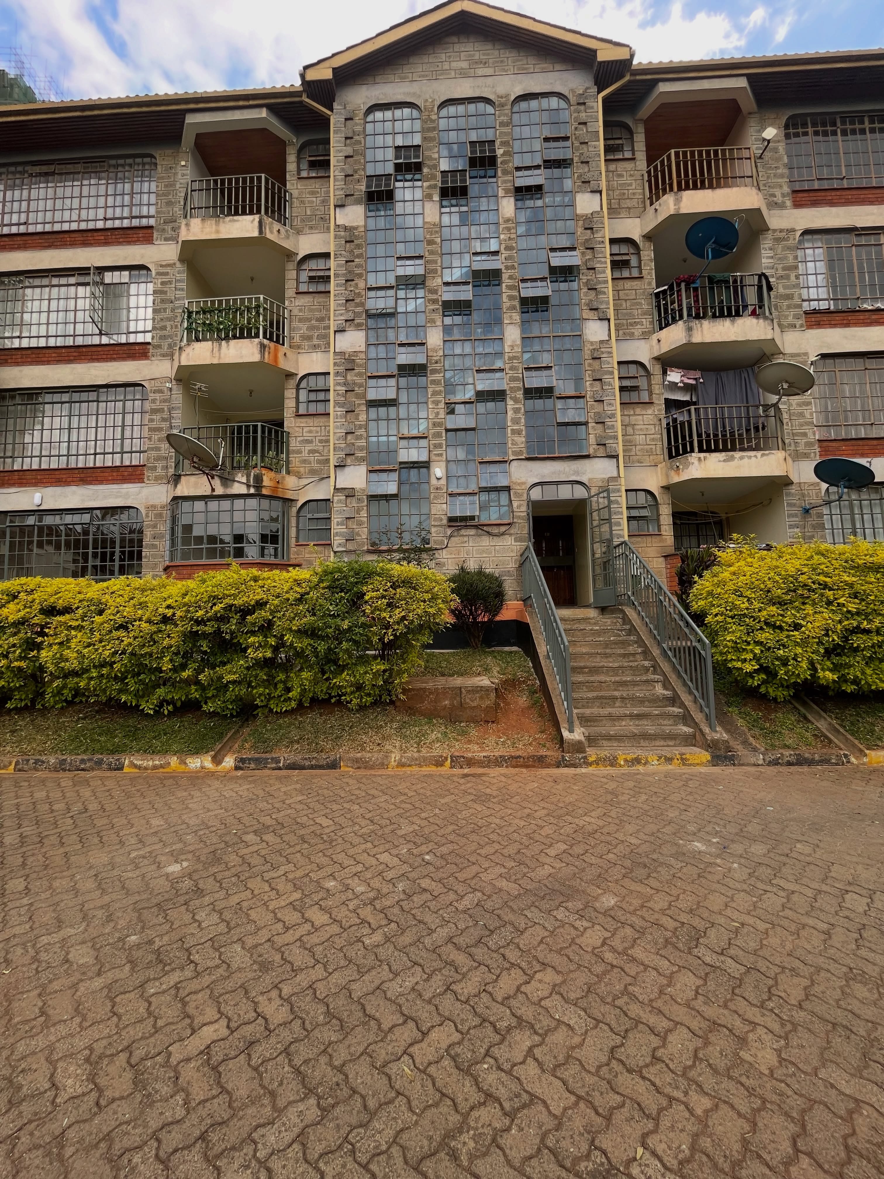 Homely 3 bedroom apartment on sale in Lavington off Riara Road Image