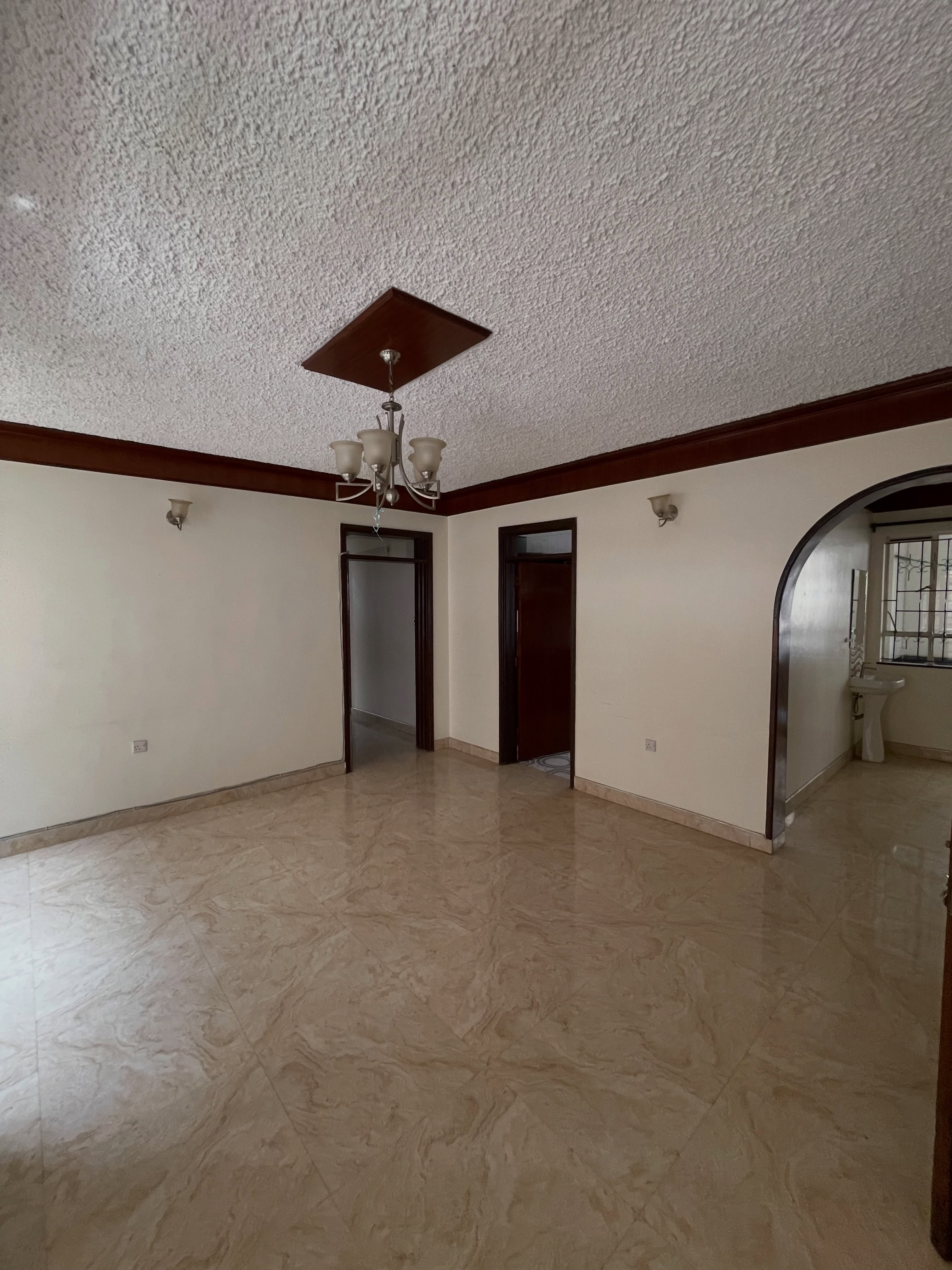 Homely 3 bedroom apartment to let in Kileleshwa Image