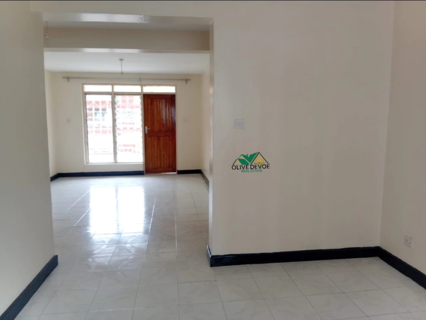 Homely 4 bedroom apartment to let, near yaya center. Image