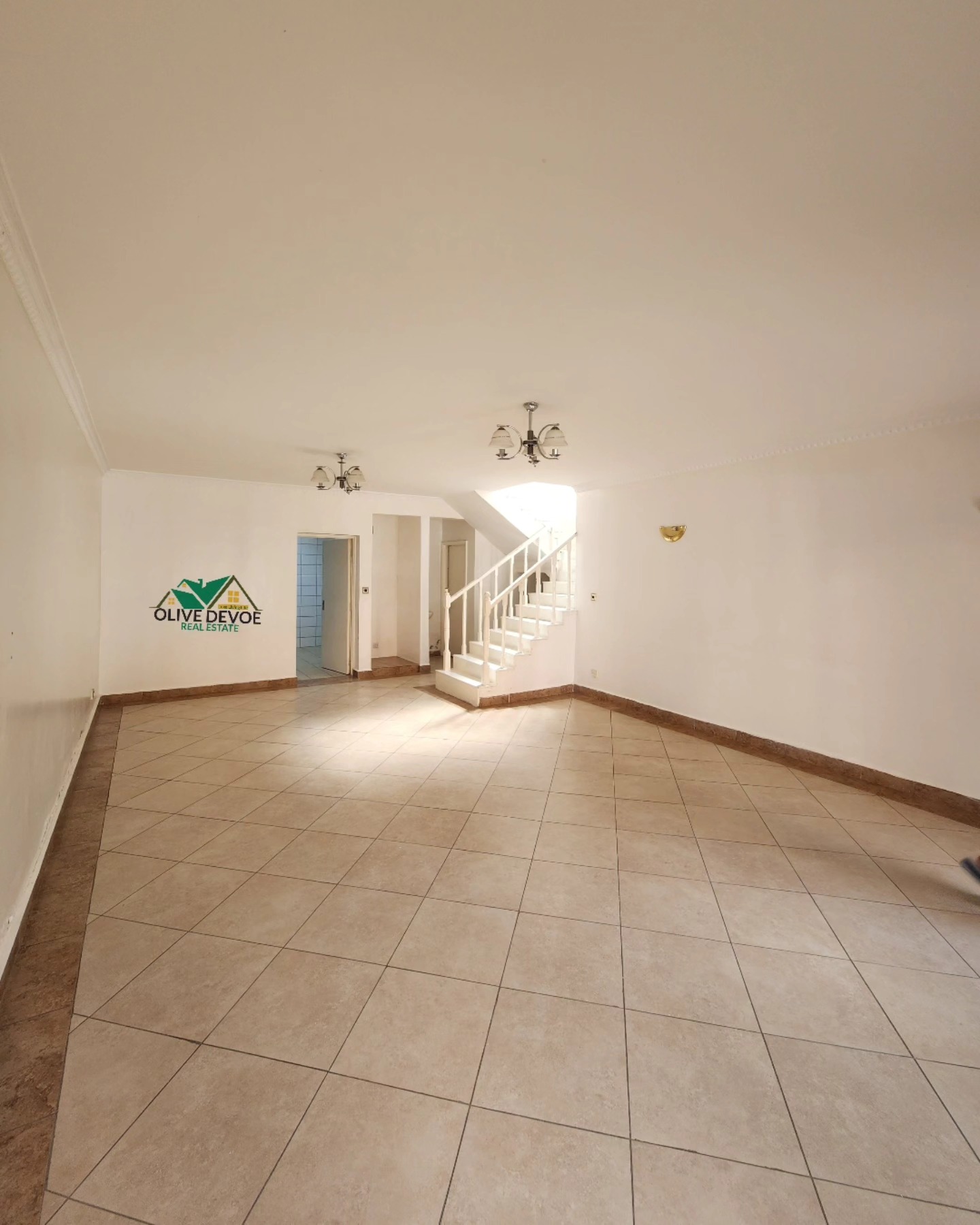 Homely 4 bedroom + DSQ Townhouse for rent in Kilimani Image