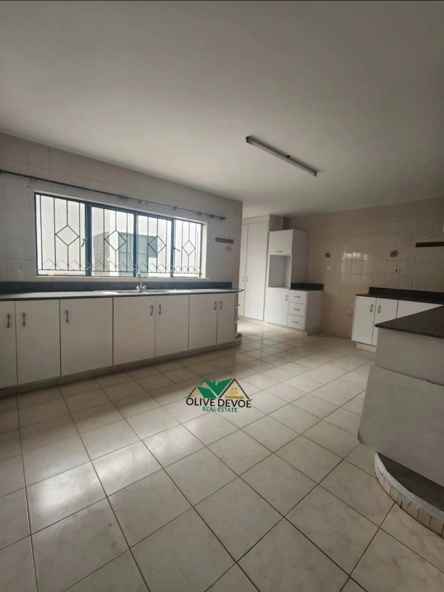 Homely 4 bedroom + dsq townhouse to let in lavington Image