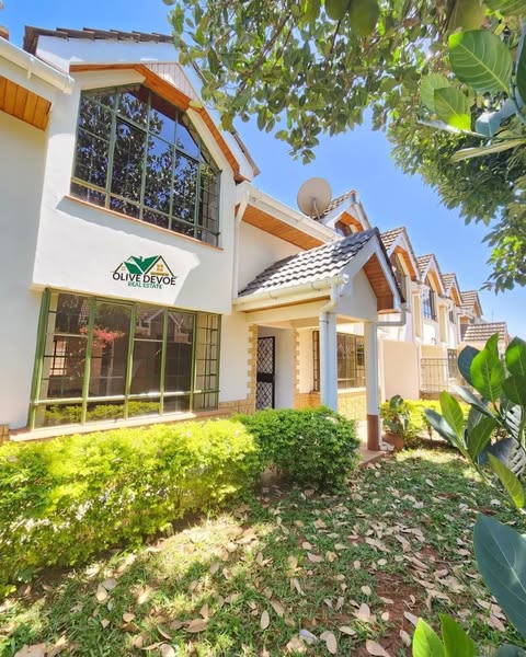 Homely 5 bedroom + dsq townhouse to let in Lavington