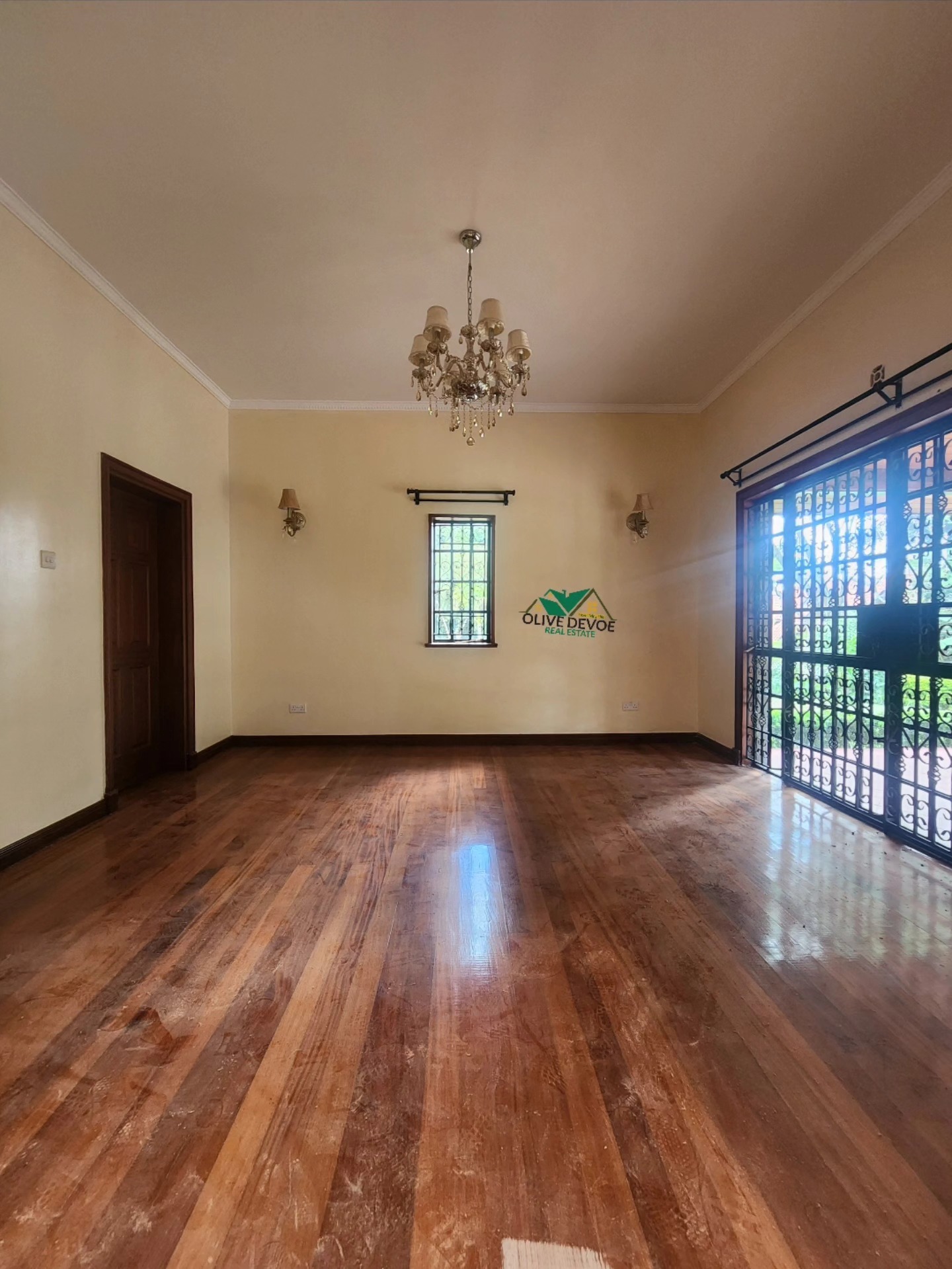 Homely 6 bedroom villa to let in Karen Image