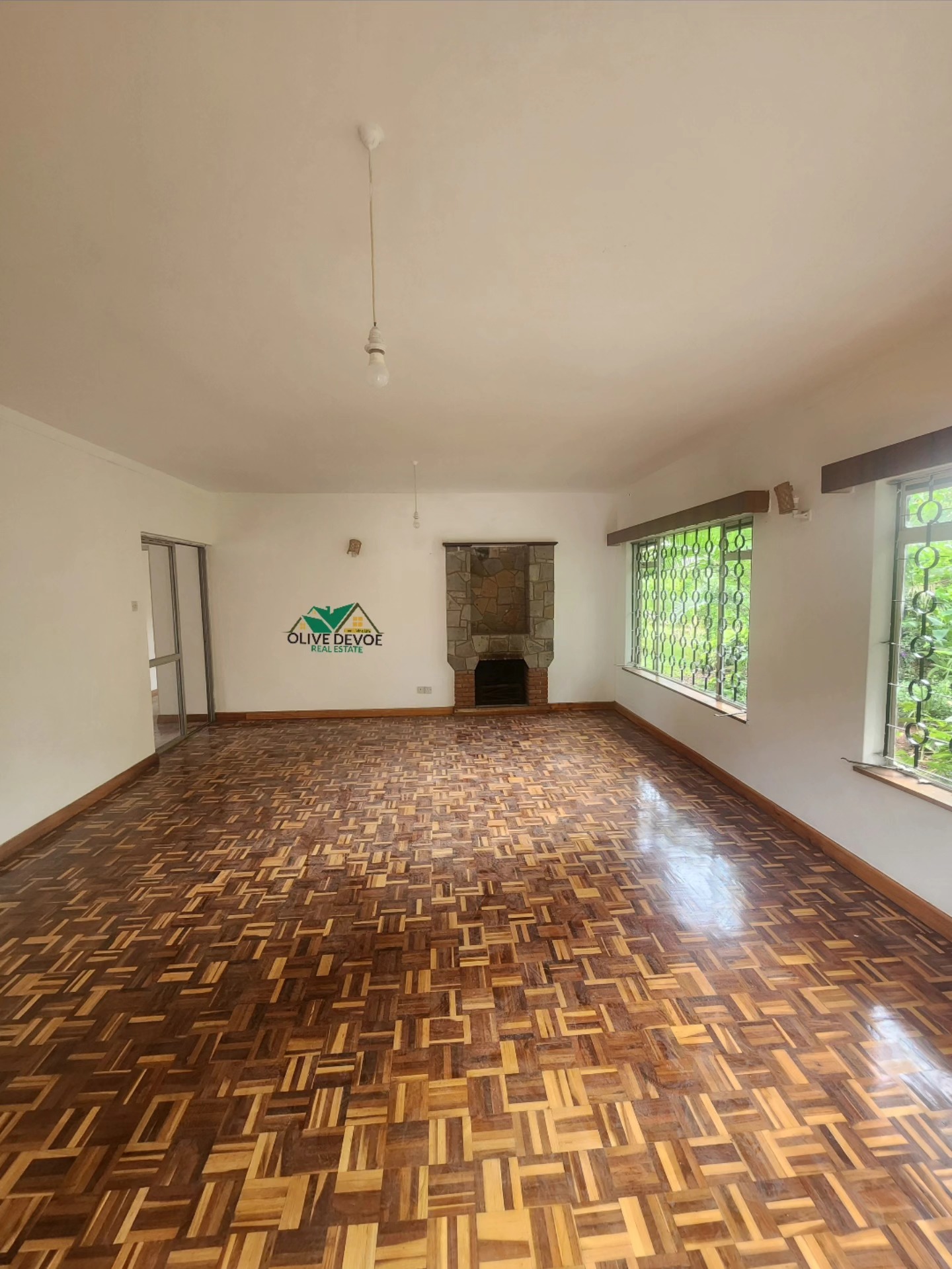 Homley 4 bedroom + Dsq townhouse to let in Lavington