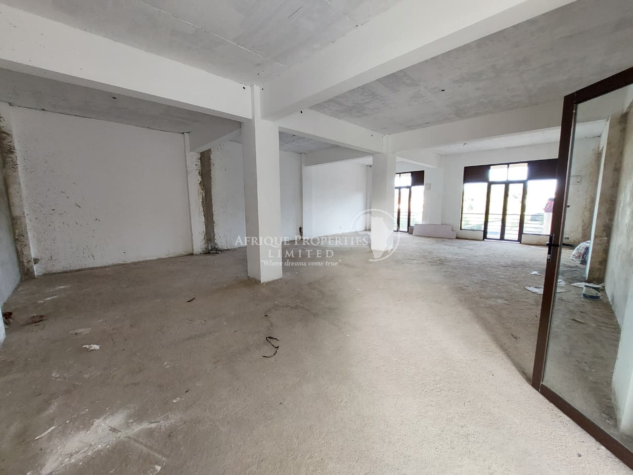 𝐒𝐩𝐚𝐜𝐢𝐨𝐮𝐬 𝐎𝐟𝐟𝐢𝐜𝐞𝐬 𝐓𝐨 𝐋𝐞𝐭 𝐨𝐧 𝐆𝐫𝐨𝐮𝐧𝐝 𝐅𝐥𝐨𝐨𝐫 in 𝐓𝐡𝐨𝐦𝐞