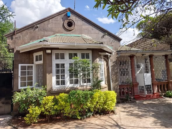 ๐๐จ๐ฆ๐ฆ๐๐ซ๐๐ข๐๐ฅ ๐๐๐๐ข๐๐ ๐๐จ ๐๐๐ญ in ๐๐ ๐๐ซ๐, ๐๐จ๐ฎ๐๐ก๐ข๐ง๐ ๐๐ฎ๐ซ๐๐ง๐ โ๐ ๐๐จ๐๐