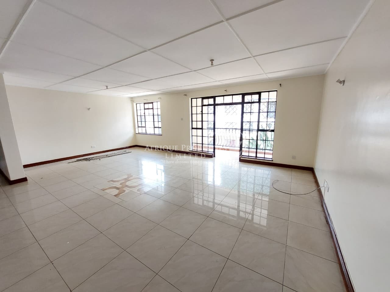 𝟑-𝐁𝐞𝐝𝐫𝐨𝐨𝐦 𝐀𝐩𝐚𝐫𝐭𝐦𝐞𝐧𝐭 + 𝐃𝐒𝐐 𝐟𝐨𝐫 𝐑𝐞𝐧𝐭 in Lavington Image