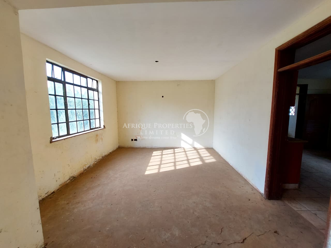 Incomplete 4 Bedroom Maisonette For Sale in Fourways Junction Estate. Image