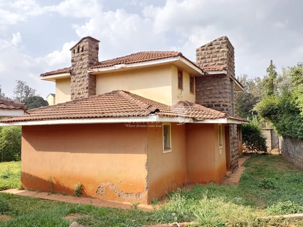Incomplete 4 Bedroom Maisonette For Sale in Fourways Junction Estate.
