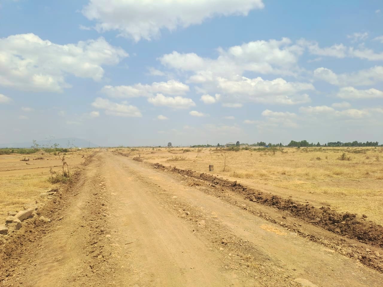 JUJA CREEK - 50 by 100 plots for sale - JUJA Image