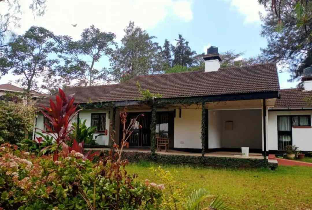 3 bedroom house on half an acre for sale in Lavington