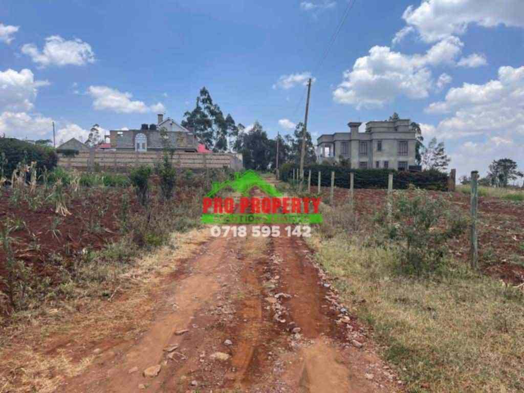 70 by 100 plots for sale in Kikuyu Gikambura