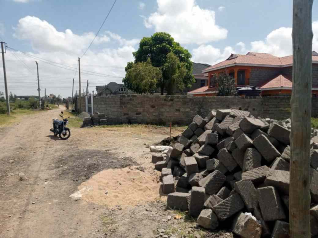 Land at Syokimau Mombasa road for sale