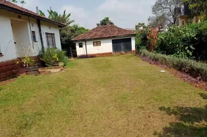 0.75 acre land for sale in Westlands Peponi road Image