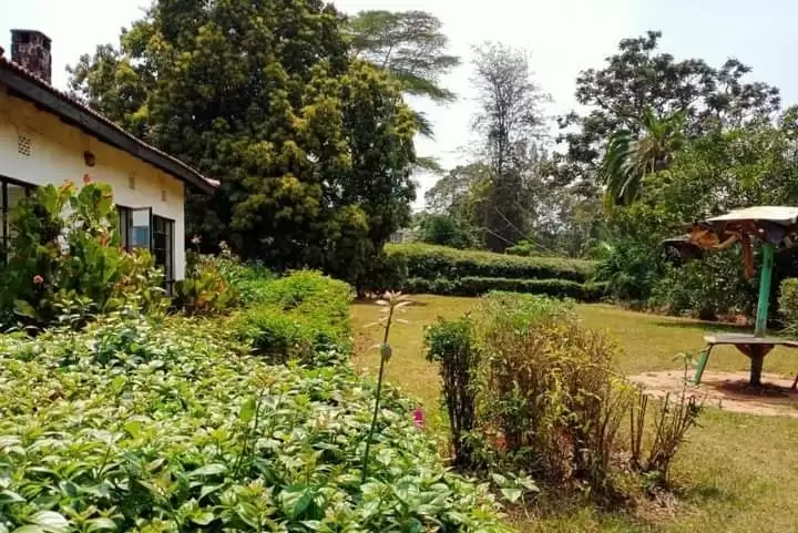 0.75 acre land for sale in Westlands Peponi road Image