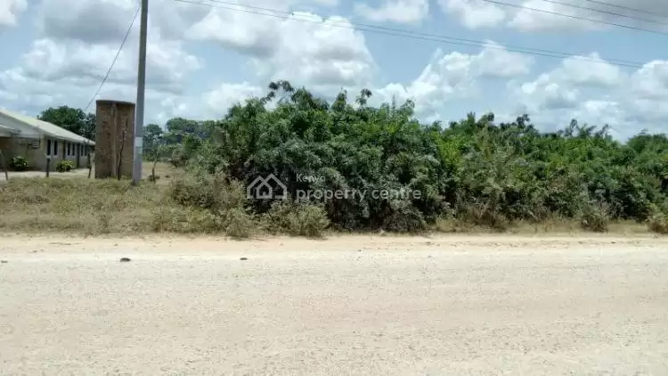 1000 acre land for sale in Lamu Image