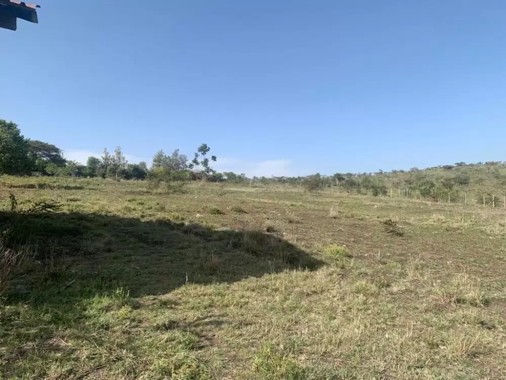 11 acre land for sale in Kajiado off KIserian Isinya road Image