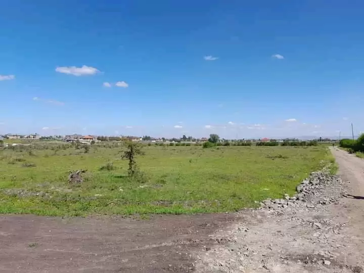 50 by 100 plots for sale in Syokimau Katani road Image