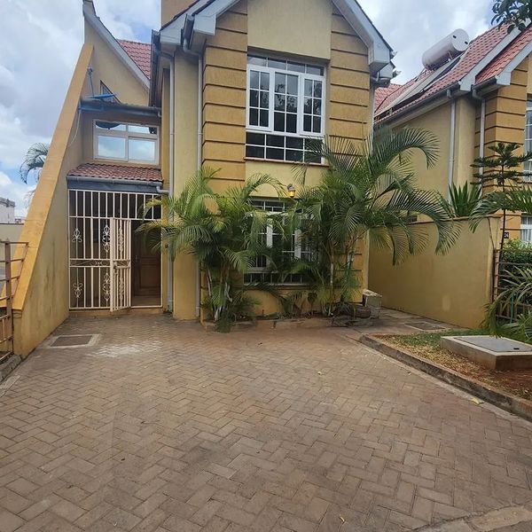 lassy 4 bedroom maisonette plus sq for sale in Langata