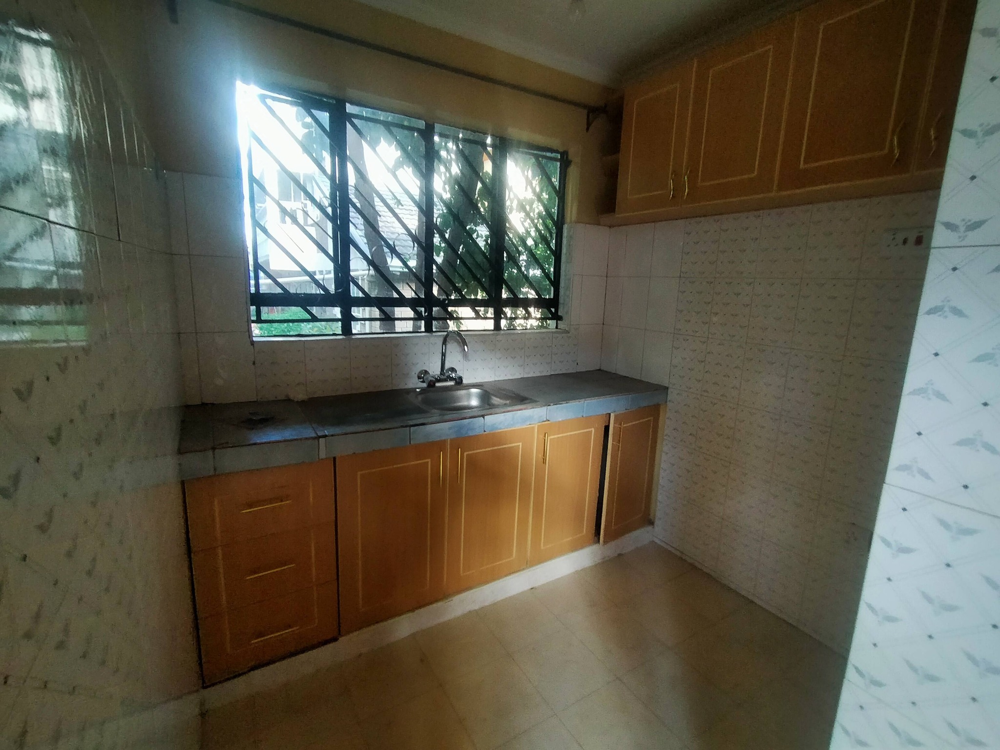 LOVELY 1 BEDROOM BUNGALOW TO LET IN KAREN Image