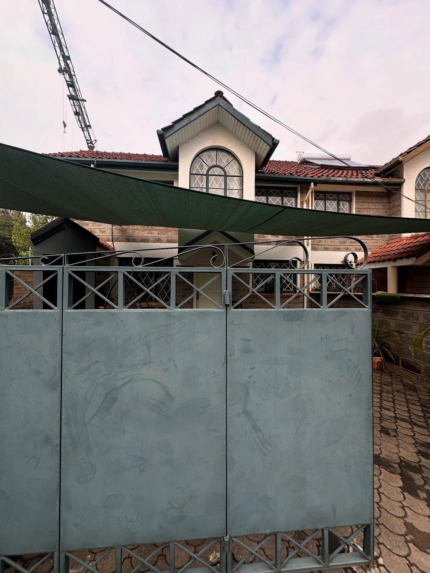 Lovely 2-Bedroom Massionate  for Rent near Strathmore