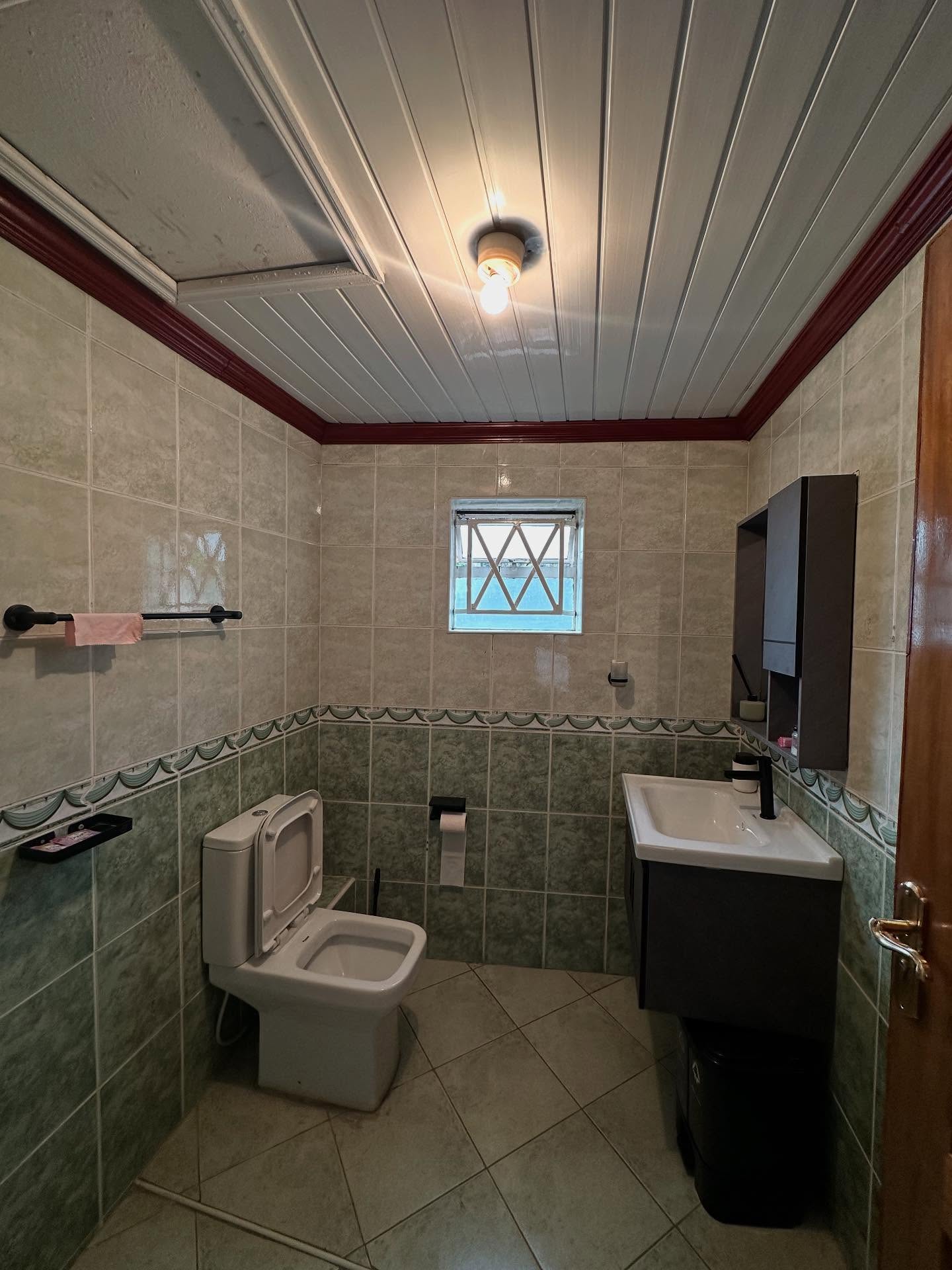 Lovely 2-Bedroom Massionate for Rent near Strathmore Image