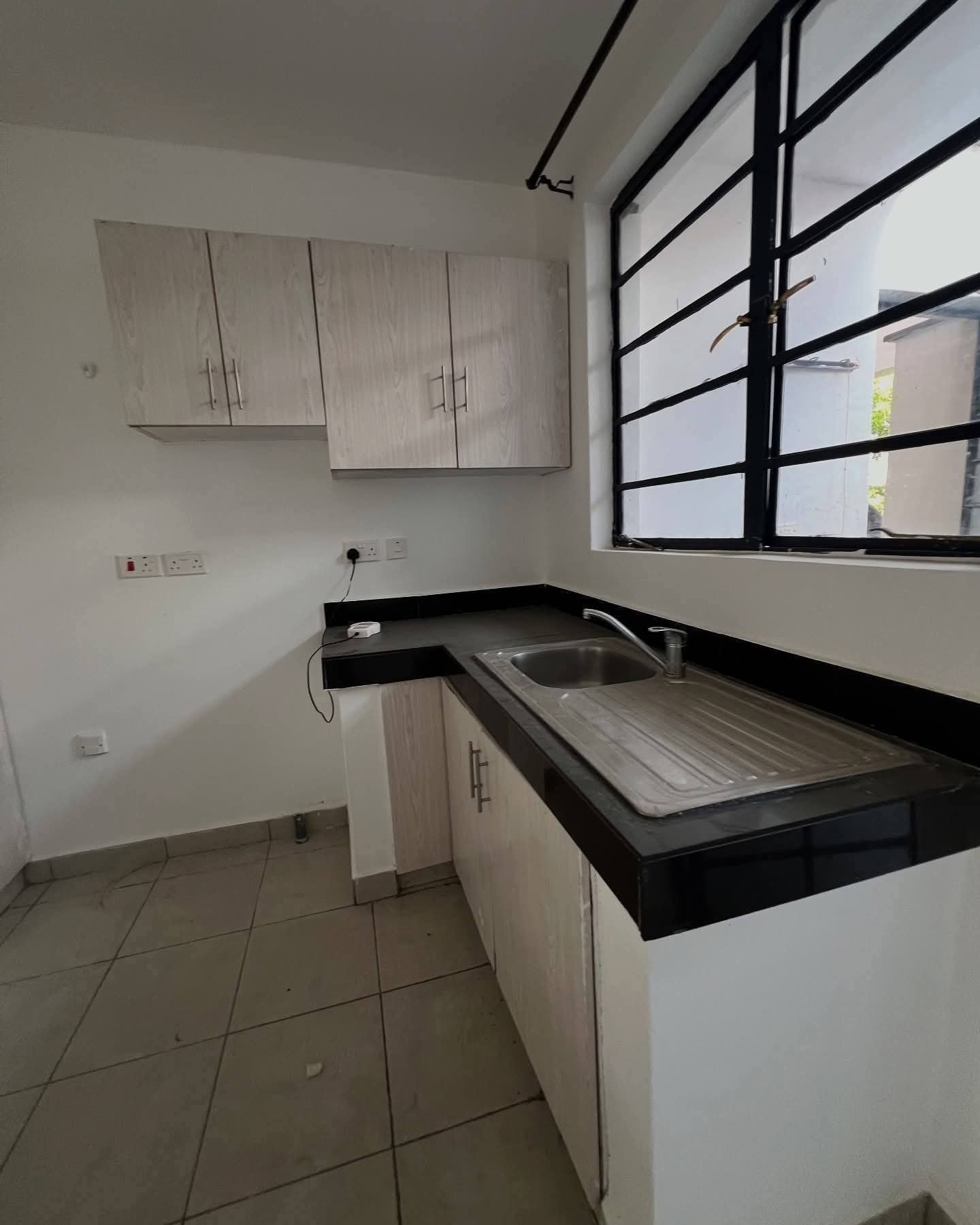 Lovely 3 bedroom apartment to let in kitengela Image