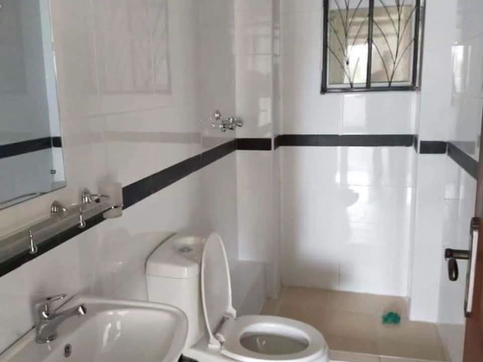 lovely 3 bedroom apartment to let in madaraka Image