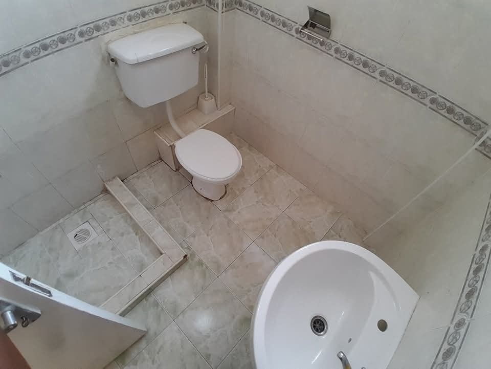 Lovely 3 bedroom apartment to let in south c Image