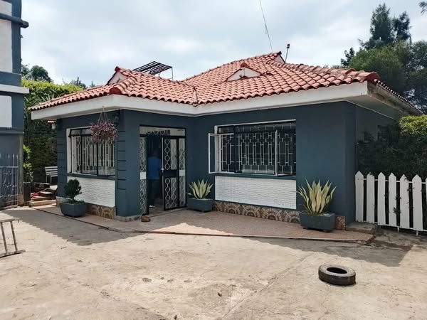 Lovely 😍  3  bedroom bungalow to let in Kerarapon Drive