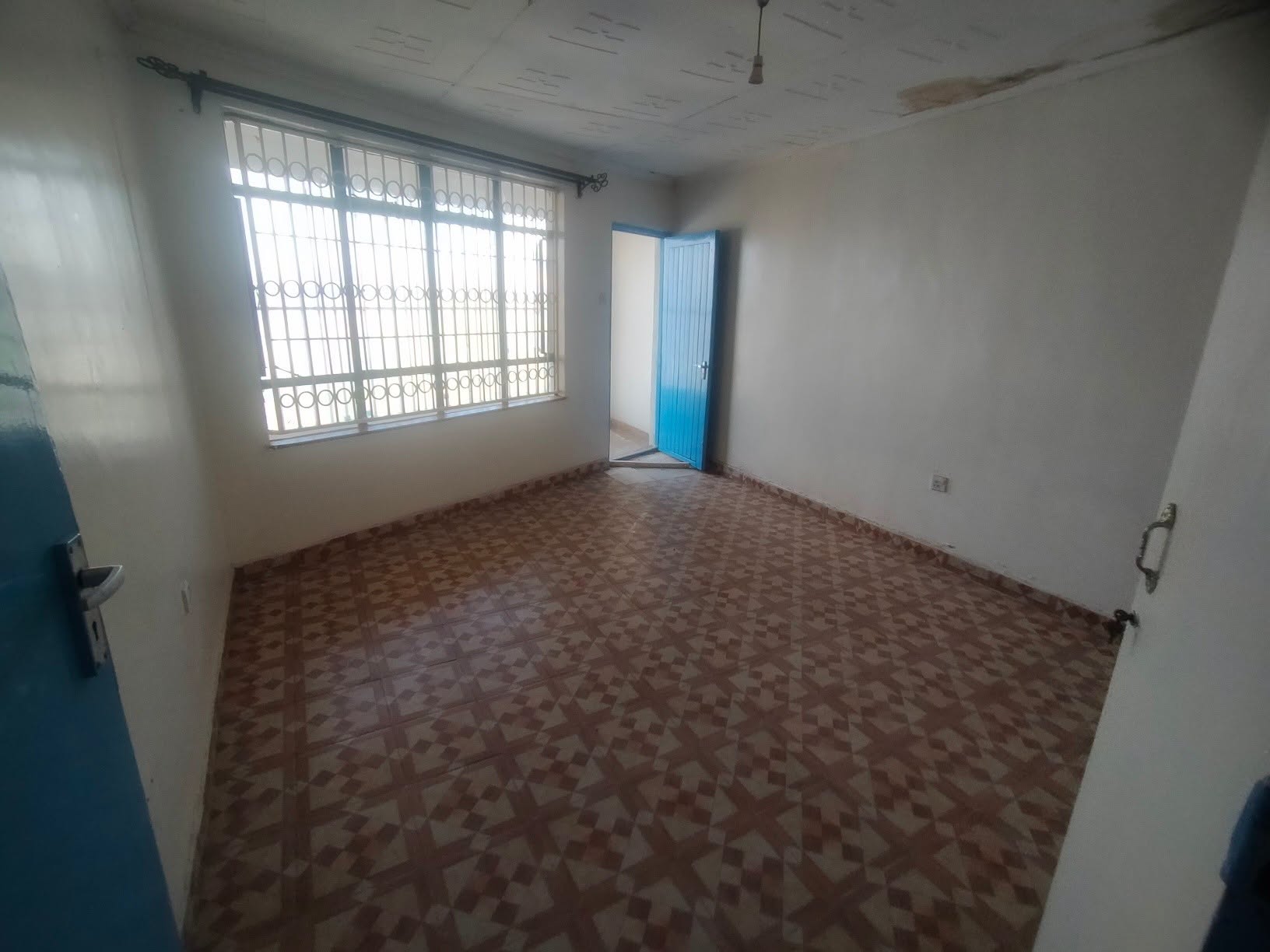 Lovely 3 Bedroom Maisonette (No SQ) To Let in Lang'ata Image