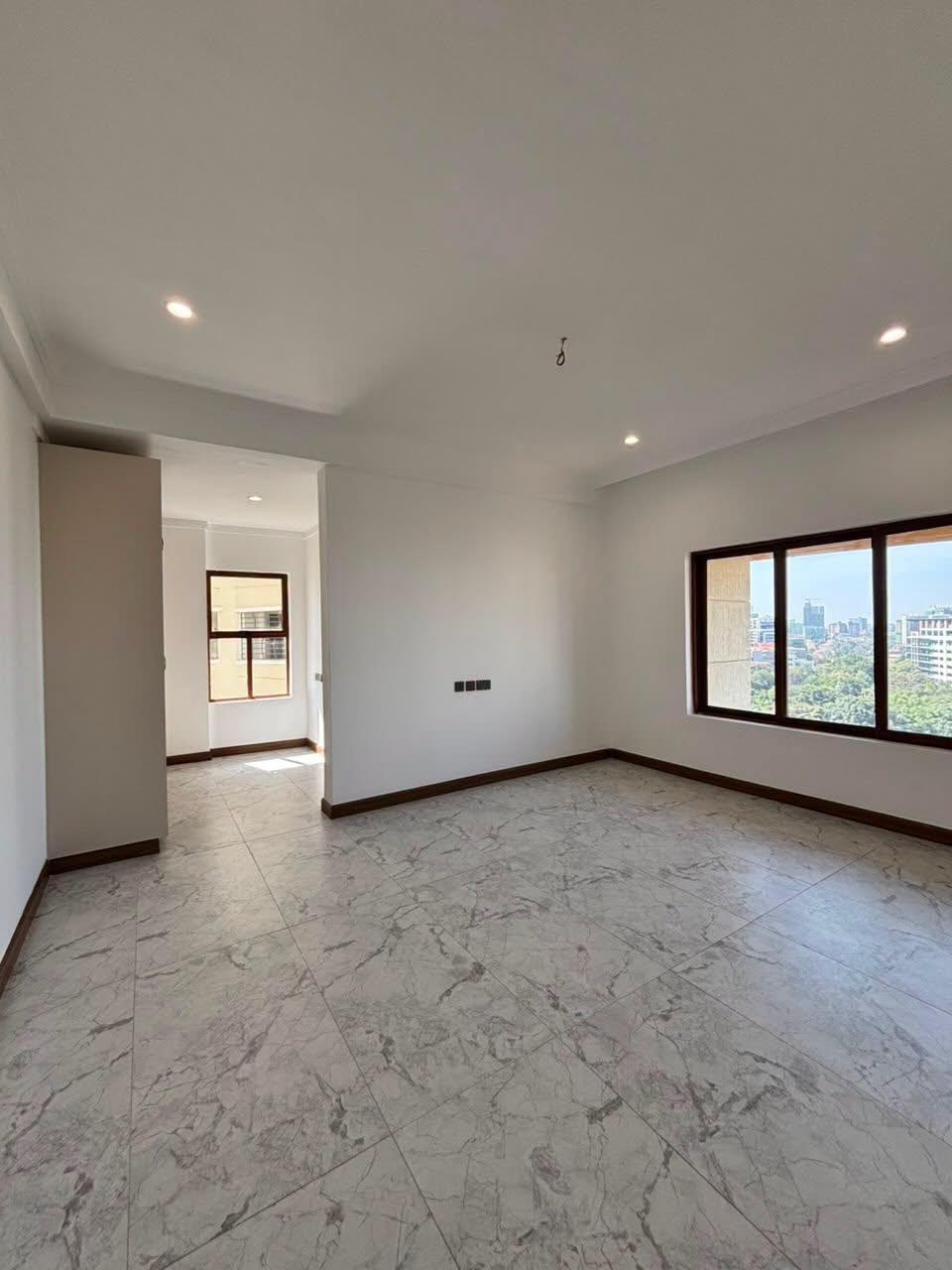 luxurious 3 bedroom apartment plus sq for rent or sale in kileleshwa Image