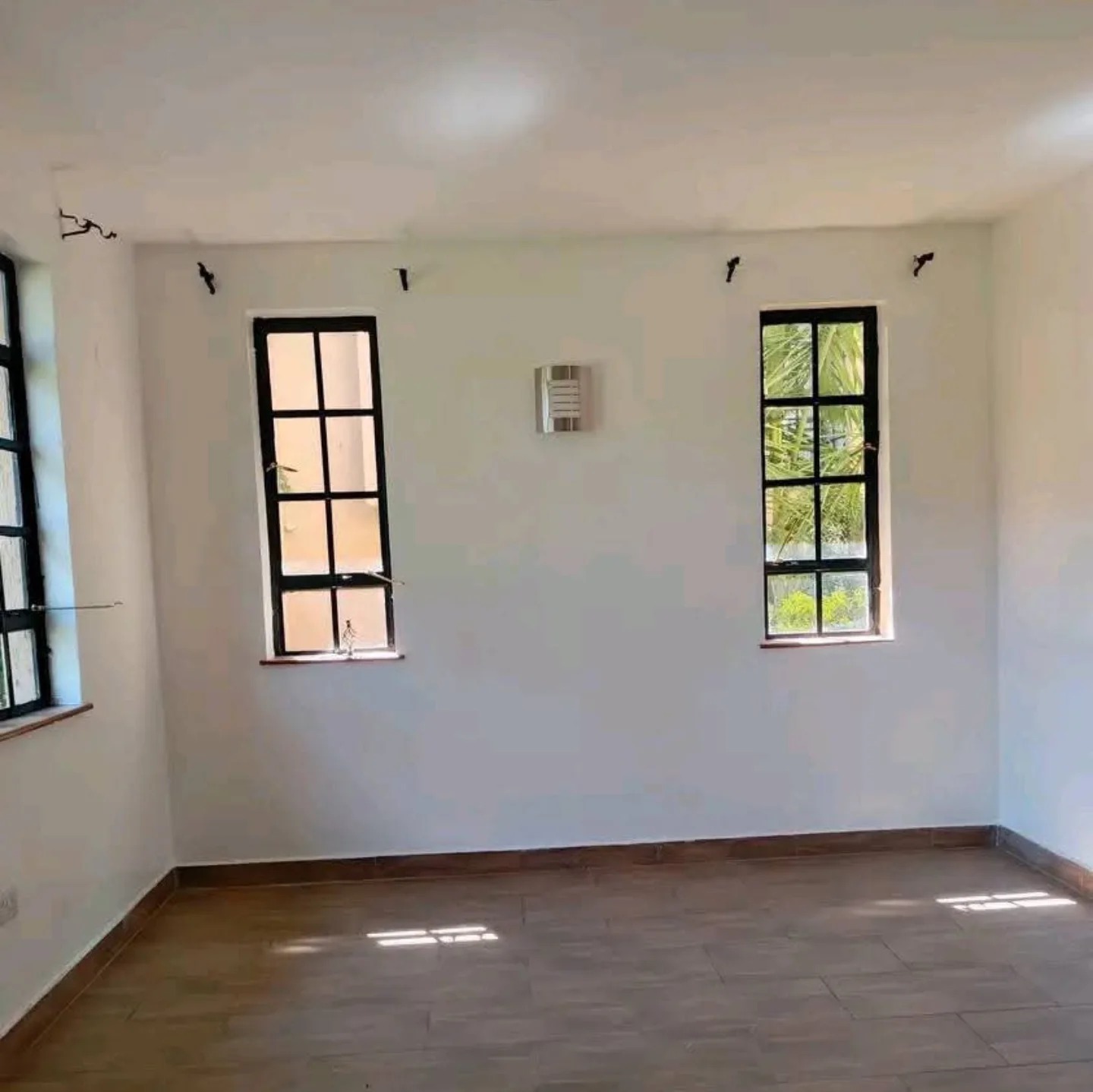 Luxurious 5-Bedroom All-Ensuite Townhouse To Let or Sale in Kyuna Image