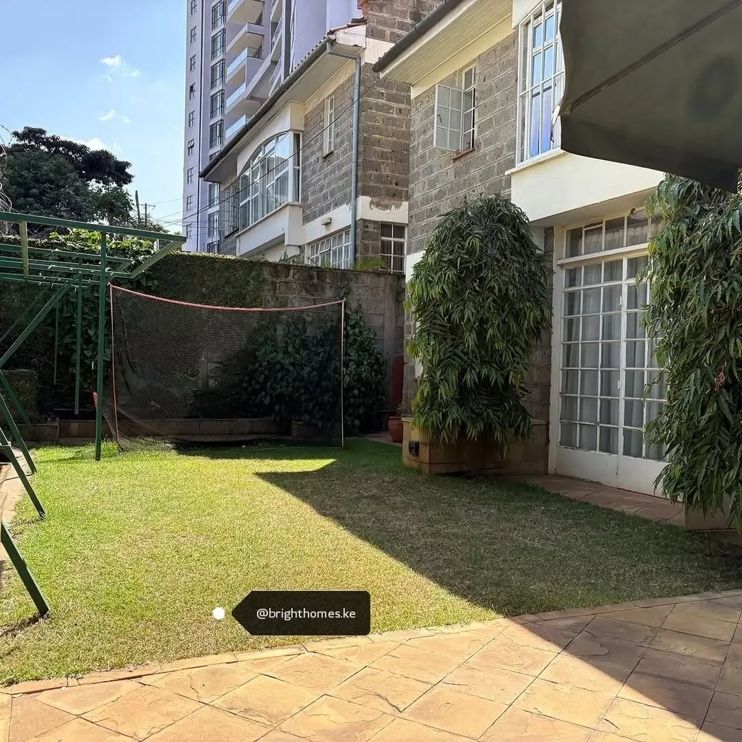 Luxurious 5 Bedroom Maisonette For Sale in Riverside Drive