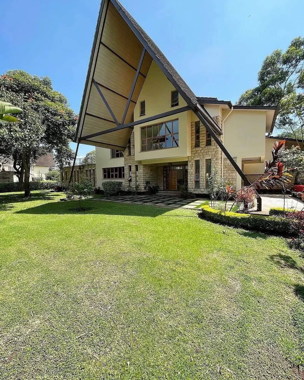 Luxurious 5 Bedroom Townhouse For Sale in Karen